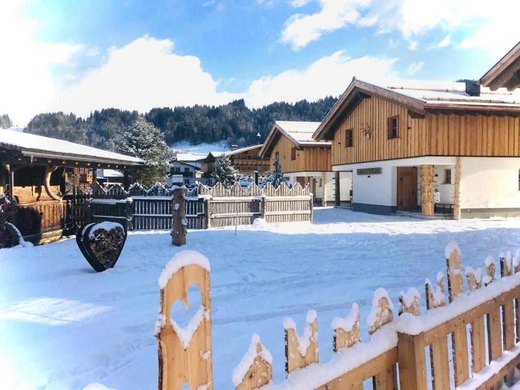 Sieglhub Chalets - Appartements - Hotel ฟลาคเฮา ภายนอก รูปภาพ